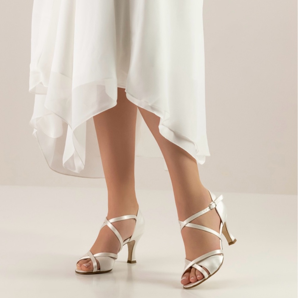 Werner Kern Women’s Dance Shoes. Size UK 7 (US 9). White Satin. 6.5 cm heel.